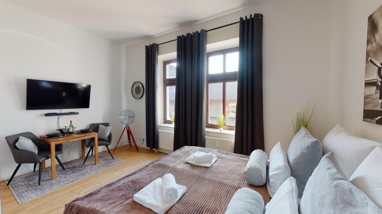 Sweethome - Zentral - Kueche & Parkplatz, Wifi Halle  ภายนอก รูปภาพ