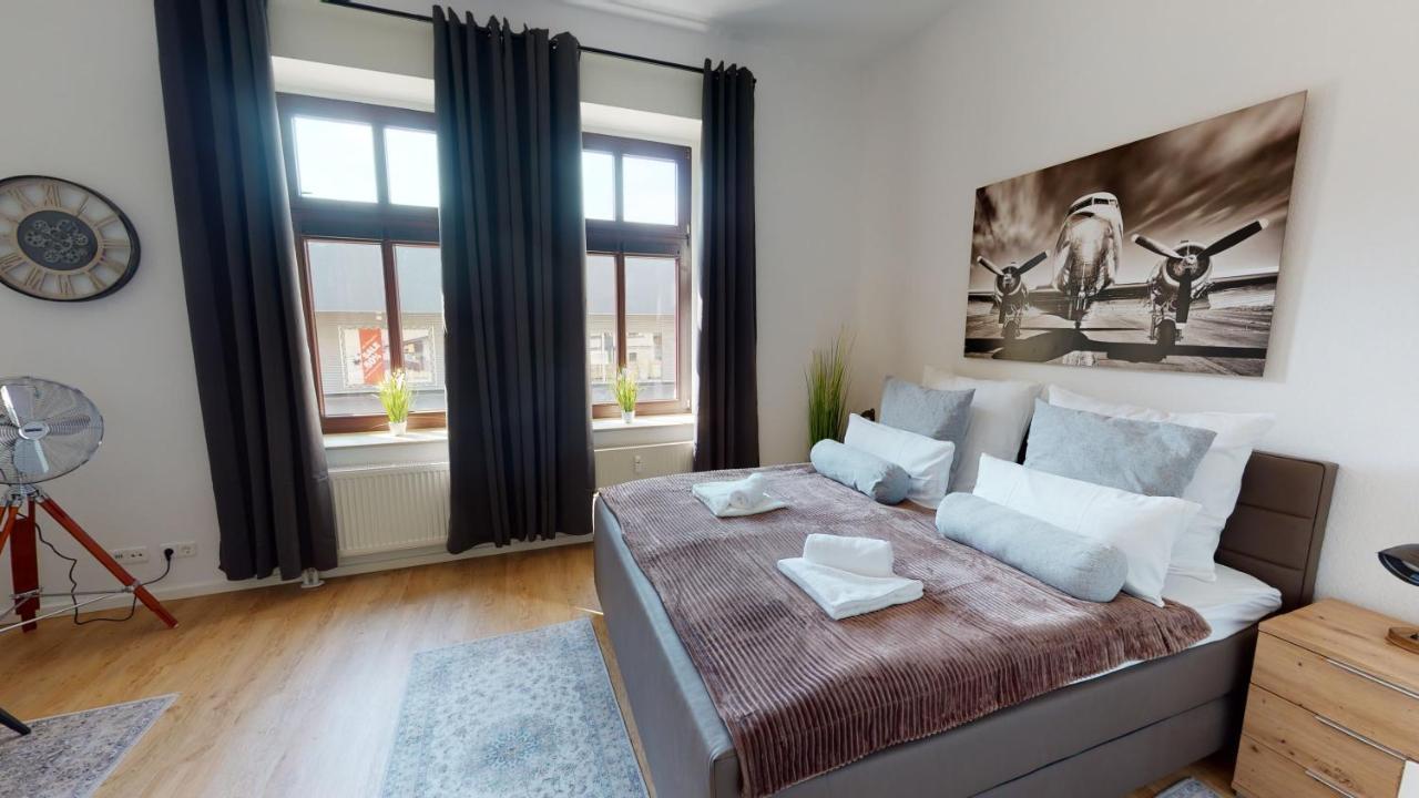 Sweethome - Zentral - Kueche & Parkplatz, Wifi Halle  ภายนอก รูปภาพ