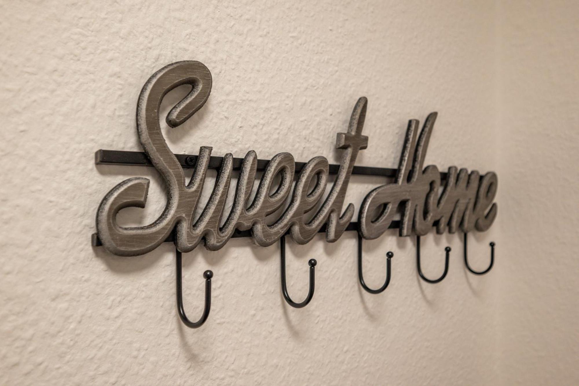 Sweethome - Zentral - Kueche & Parkplatz, Wifi Halle  ภายนอก รูปภาพ