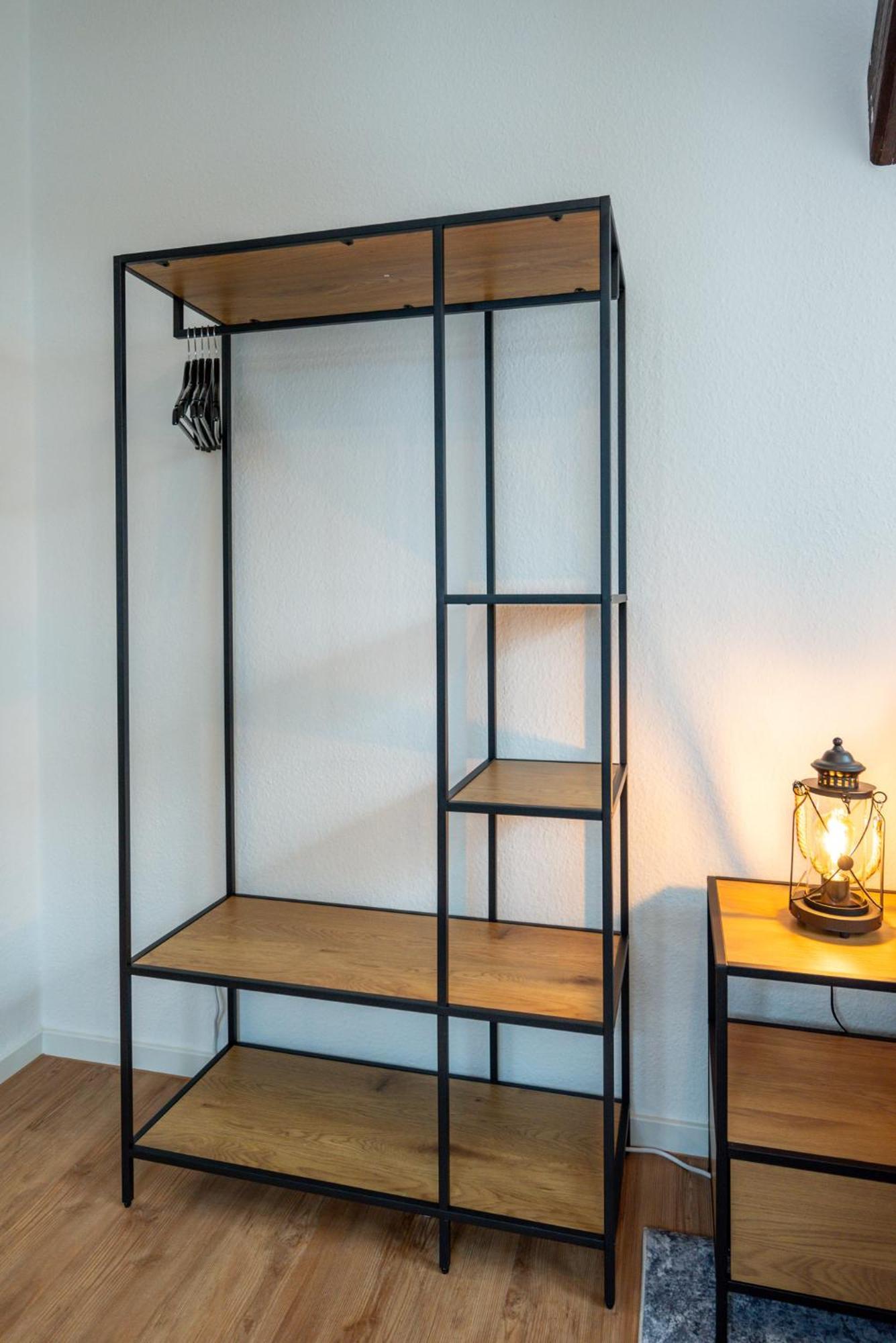 Sweethome - Zentral - Kueche & Parkplatz, Wifi Halle  ภายนอก รูปภาพ