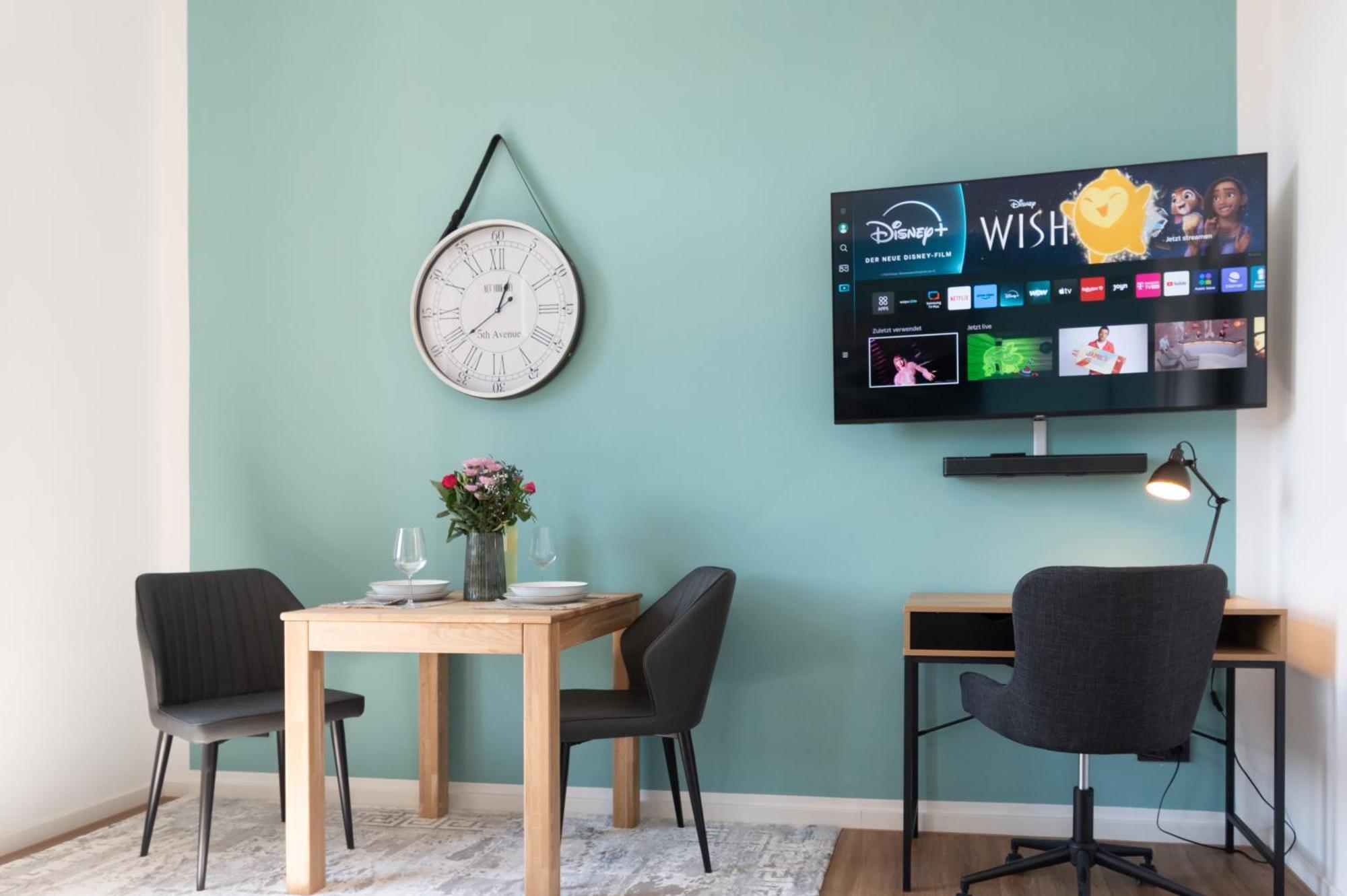 Sweethome - Zentral - Kueche & Parkplatz, Wifi Halle  ภายนอก รูปภาพ