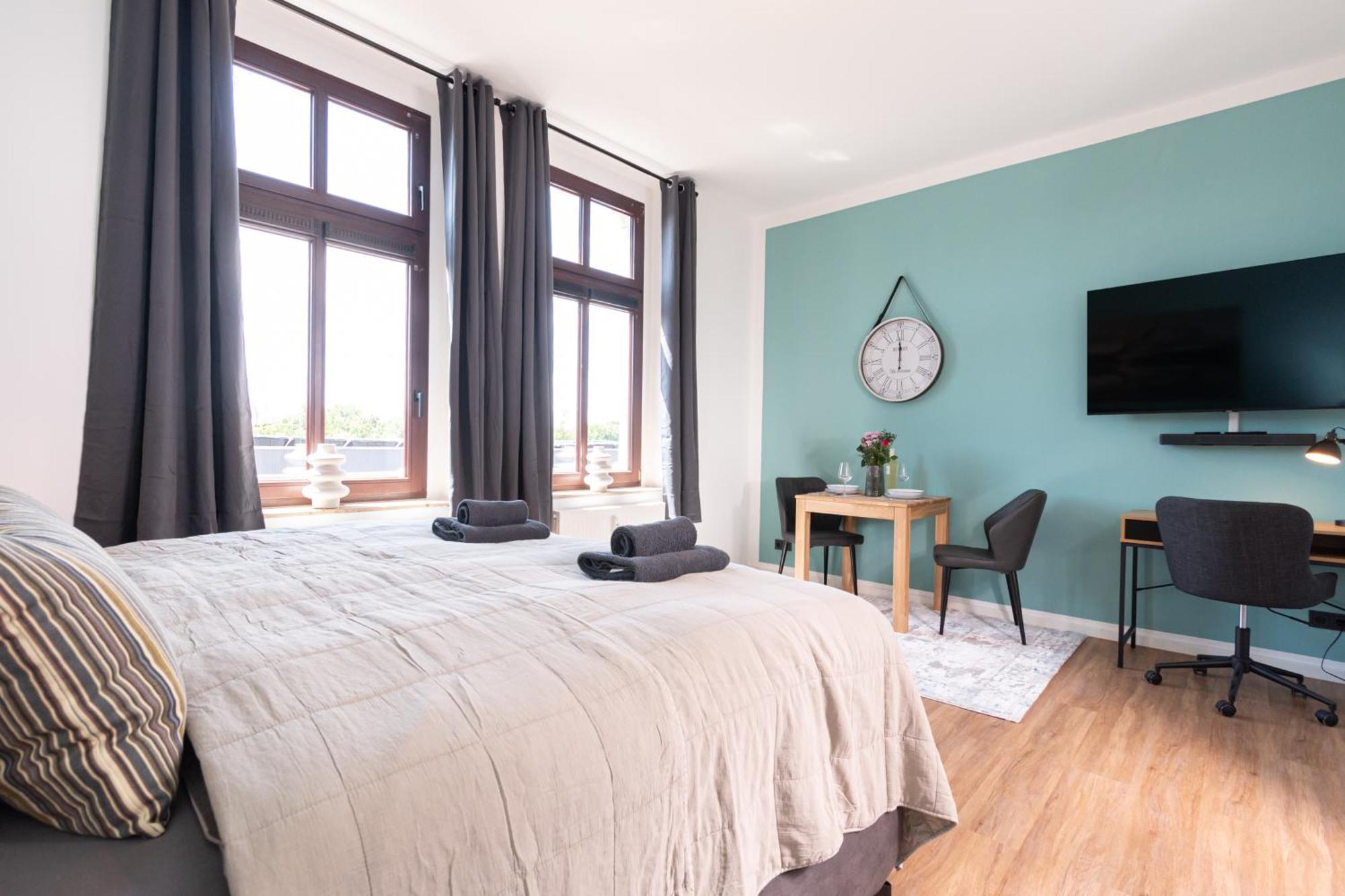 Sweethome - Zentral - Kueche & Parkplatz, Wifi Halle  ภายนอก รูปภาพ